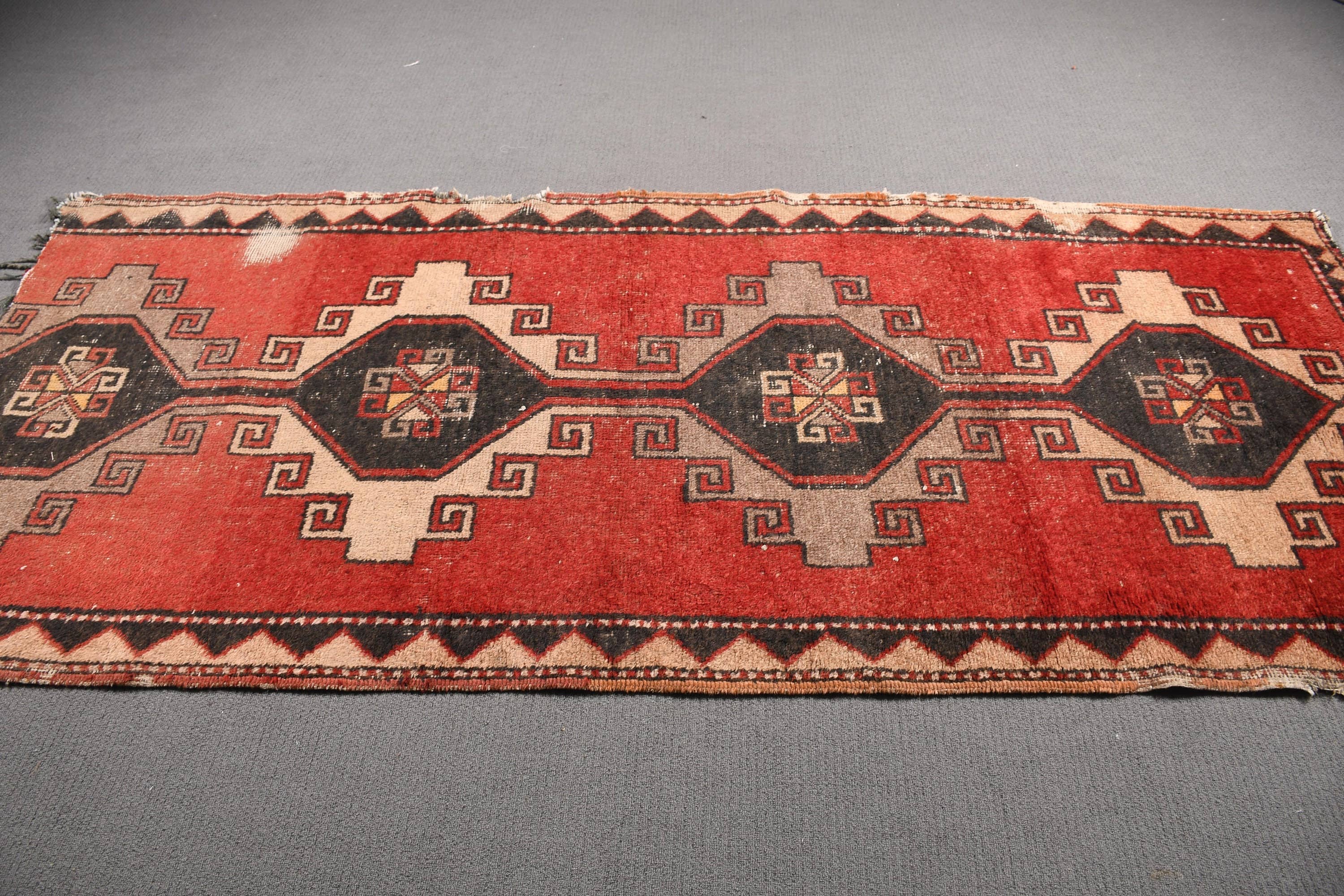 The Loom Wholesale – Engroshandel Løst tæppe – Vintage tyrkisk tæppe, rød aztekisk mønster, 8,4x3,6 ft, SCR-152