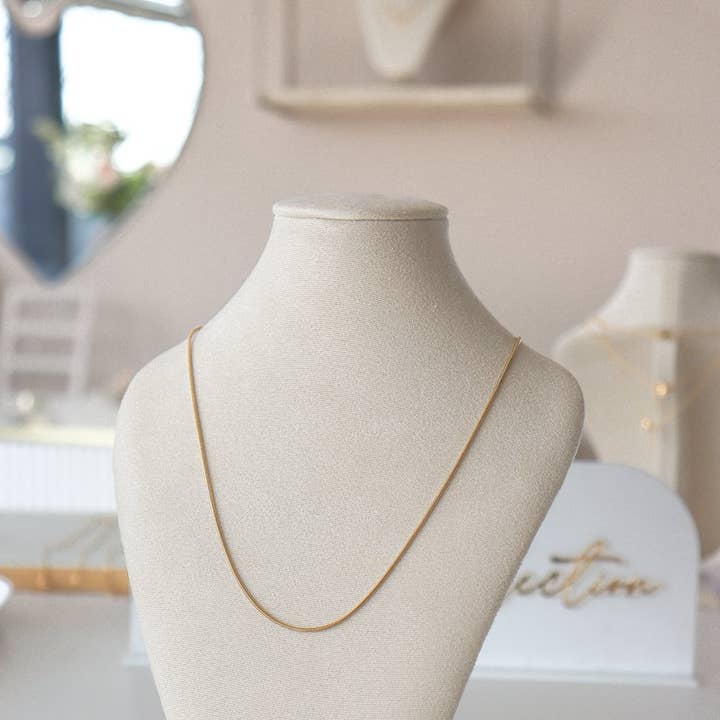 Basic Necklace - choose your length - Gold for wholesale by Saint Clairmont