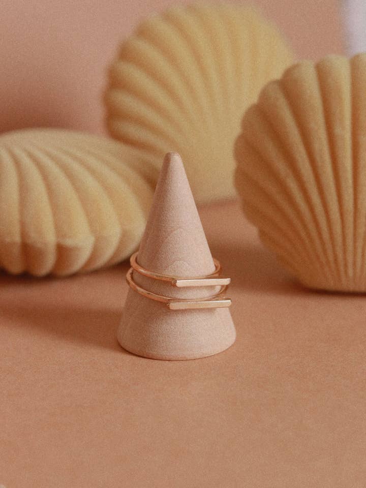 Bague GOLDEN TICKET pour la vente par Goldie Jewelry