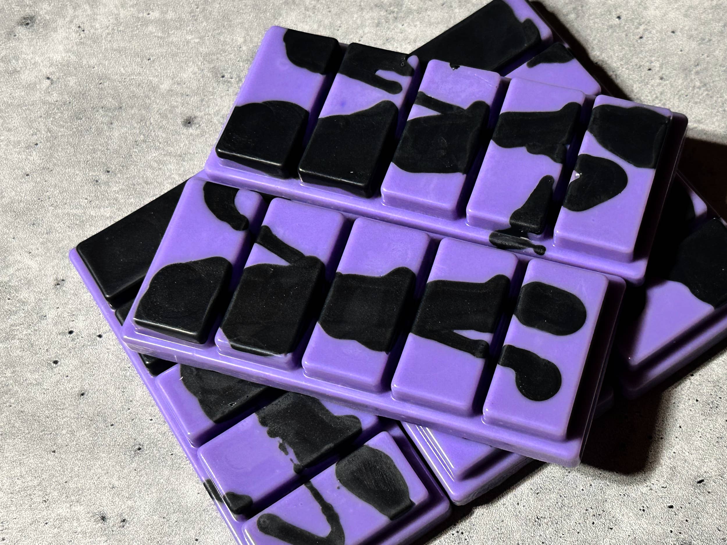 Cosmically Misplaced - Vente Fondants - Cire de soja fondue aux mûres et à la vanille | Snap Bar2