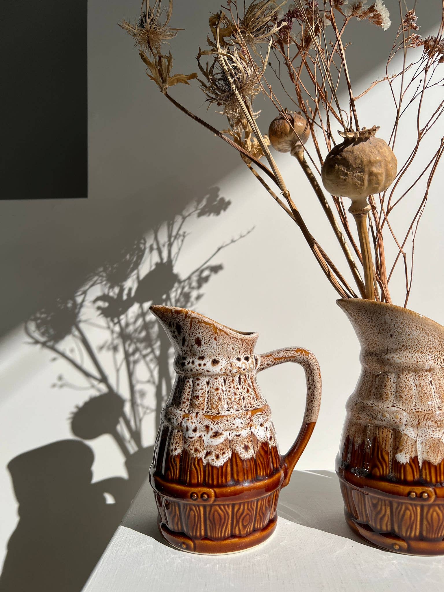 Office Objets – Objeto de mesa decorativo por atacado – Pequena jarra decorativa cerâmica vidrada com motivo de barril de cerveja44