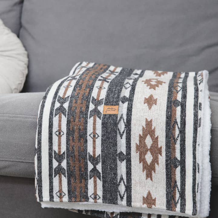 Wild Husky co - Wholesale Deken voor huisdieren - Hond - Onyx wollen hondenkleed met sherpa-achterkant