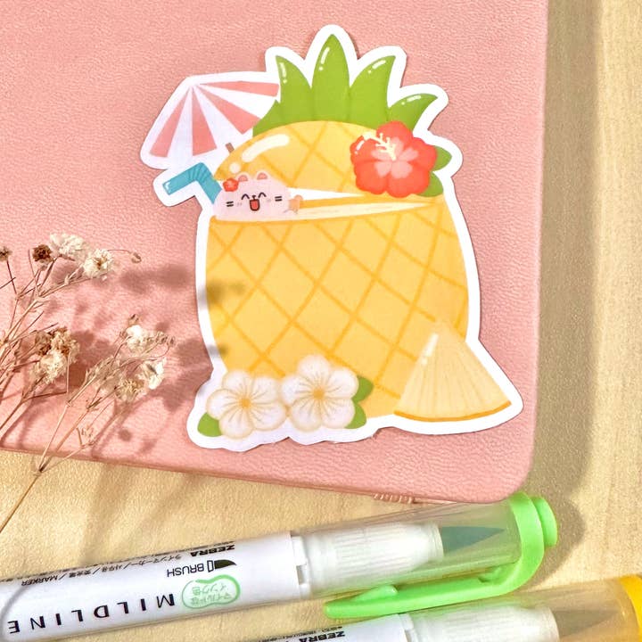 Chubby In Pineapple Aufkleber für den Großhandel von Chubbythelittlecat