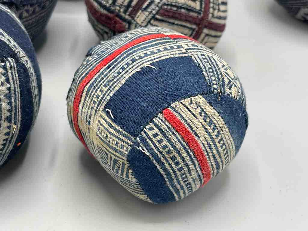 The Niger Bend - Vente Décorations de table - Boule en tissu vietnamienne vintage Hmong Tribal13