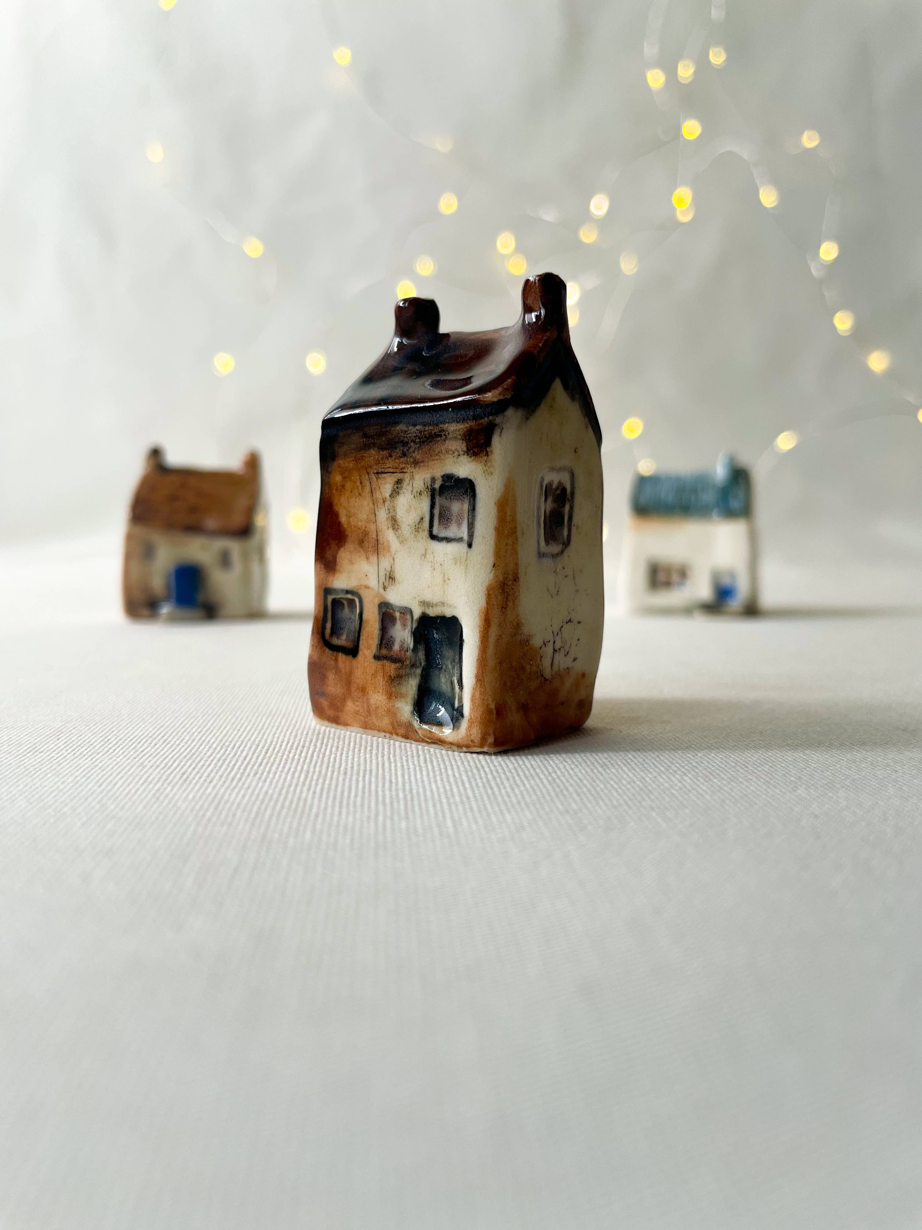 Mist Ceramics - Vendita all'ingrosso Decorazioni da tavolo - Casetta in ceramica, decorazione per la casa, porta piante12