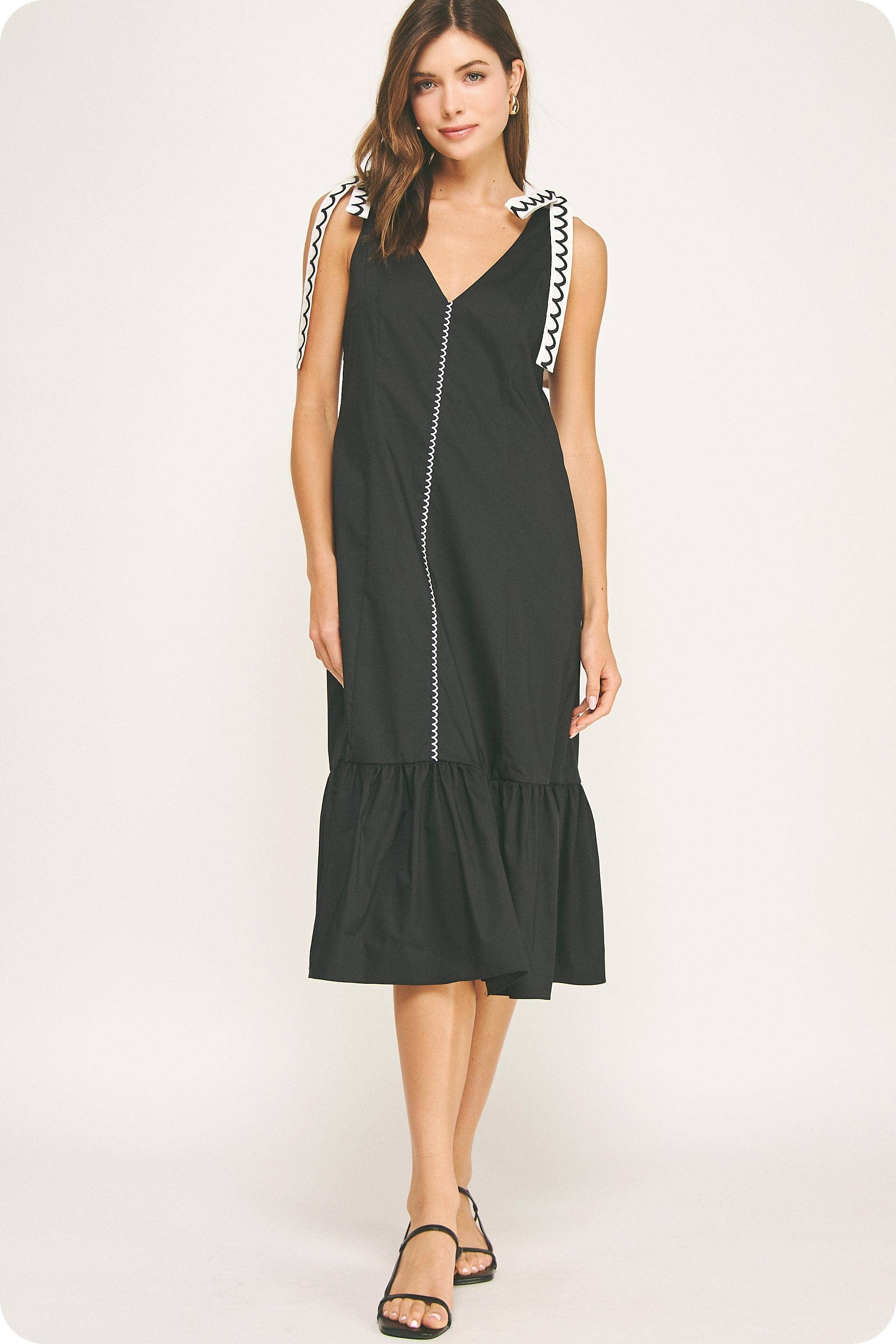 Strut & Bolt - Wholesale Dress - Women's - Scallop Embroidery Midi Dress