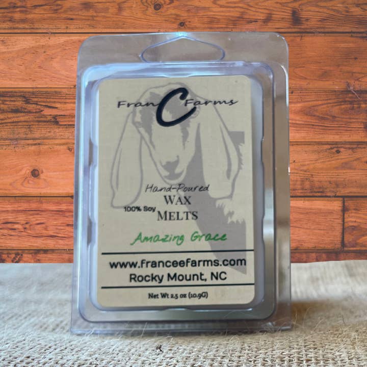 La cera Amazing Grace si scioglie per la vendita all'ingrosso da parte di FranCee Farms