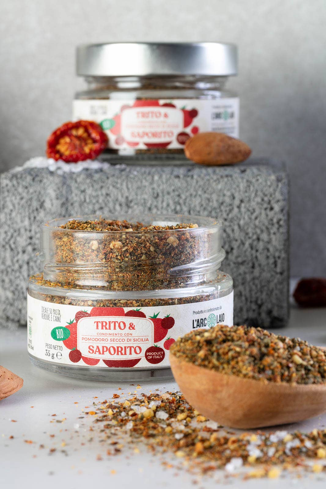 Dolci Evasioni - Venta al por mayor Pesto - Crujiente y sabroso con tomate seco y almendras2