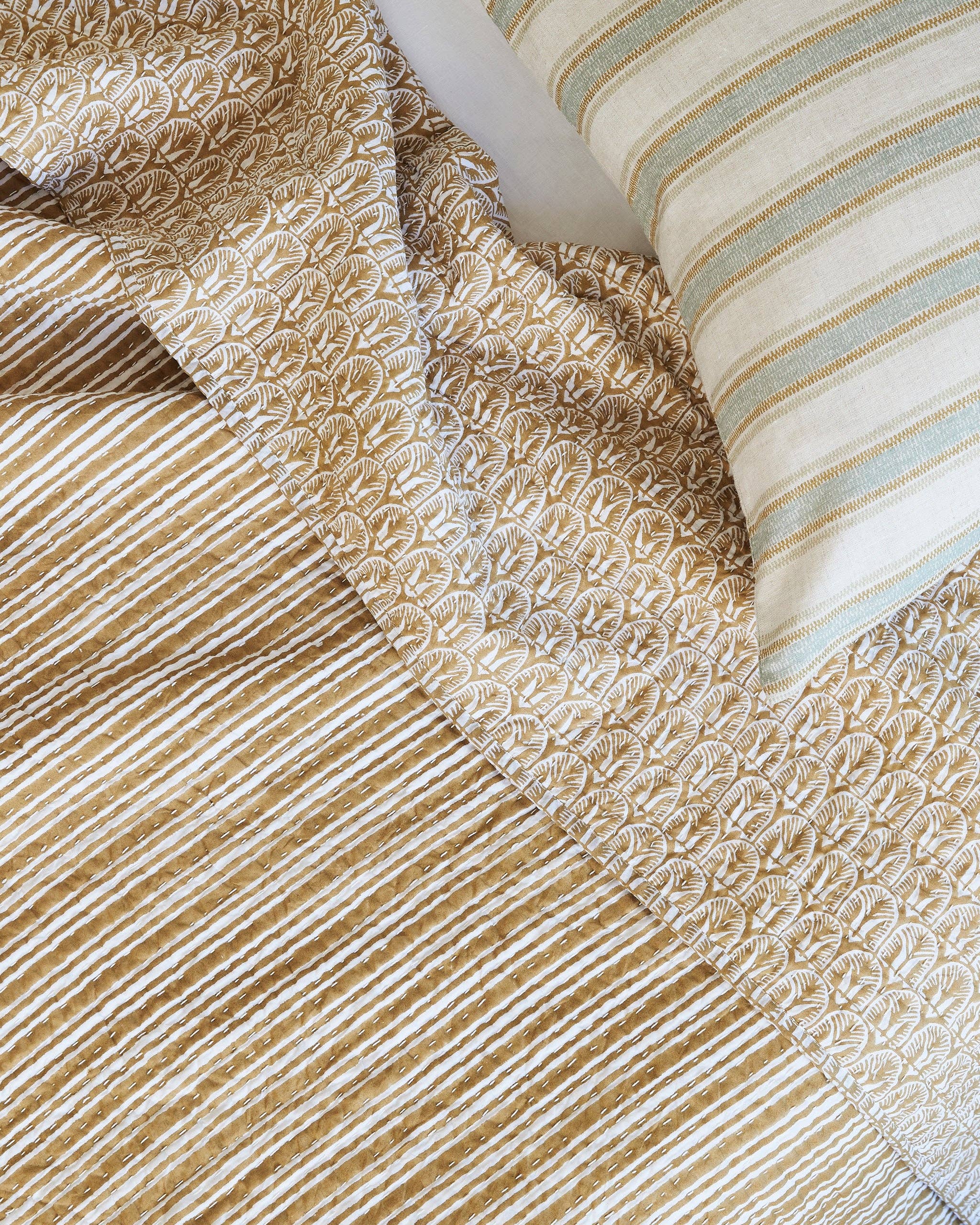 Walter G - Venta al por mayor Edredones acolchados - Colcha Azafrán de Belice2