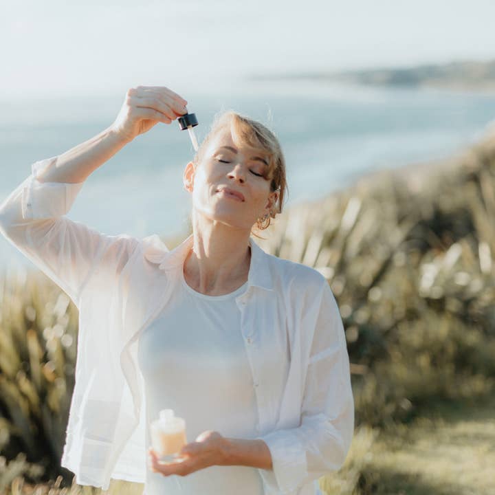 SIORA - Wholesale Facial serum/concentrate - Day Serum3