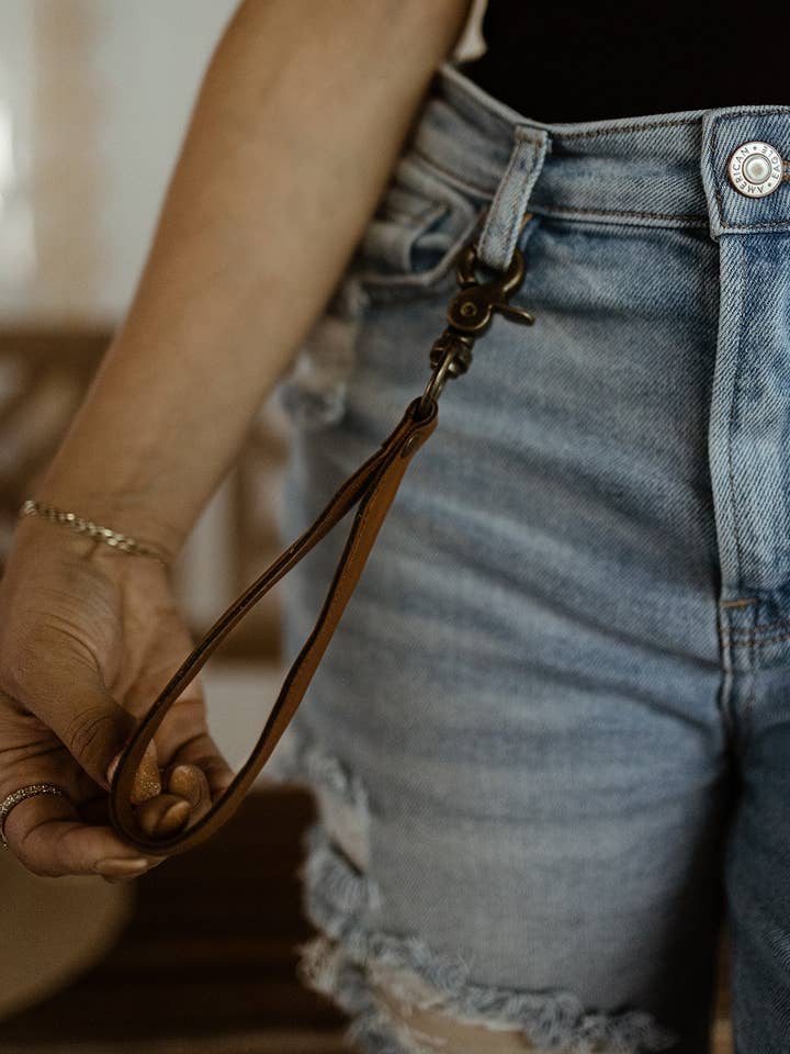 Portachiavi in pelle di cactus per la vendita all'ingrosso da parte di New Culture Vegan Boutique