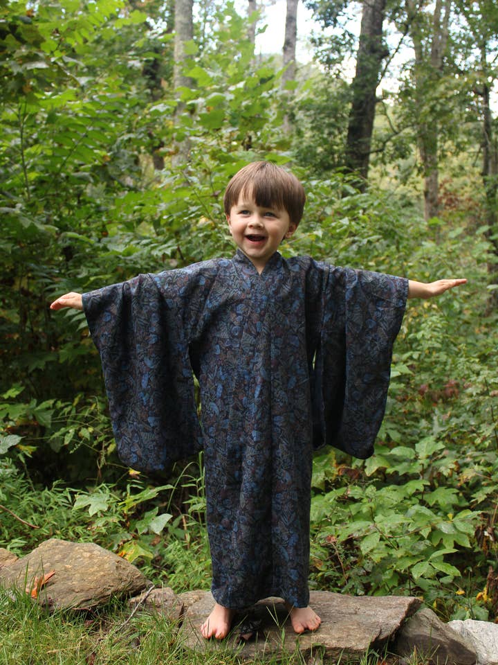 Folkwear – wholesale Costume – Child – 136 Children's Kimono & Vests11