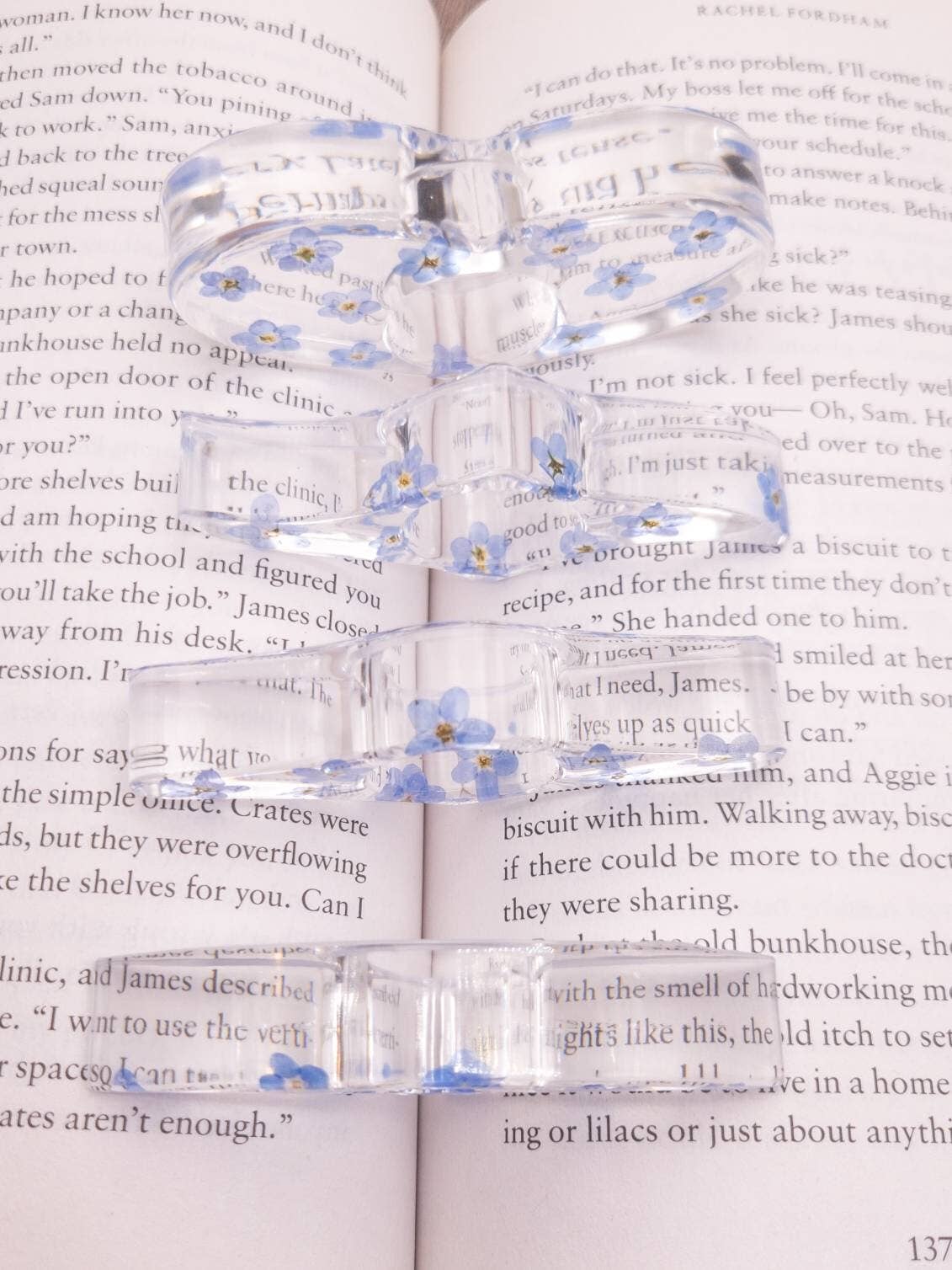 Botanically Bookish - Venta al por mayor Marcapáginas - Soporte para páginas con forma de libro floral, separador de páginas con forma de pulgar7