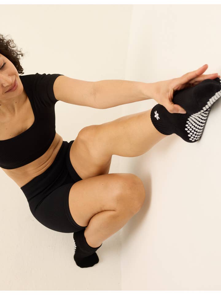 LUCKY HONEY - Wholesale Socks - Women's - The Harlow Grip Sock25