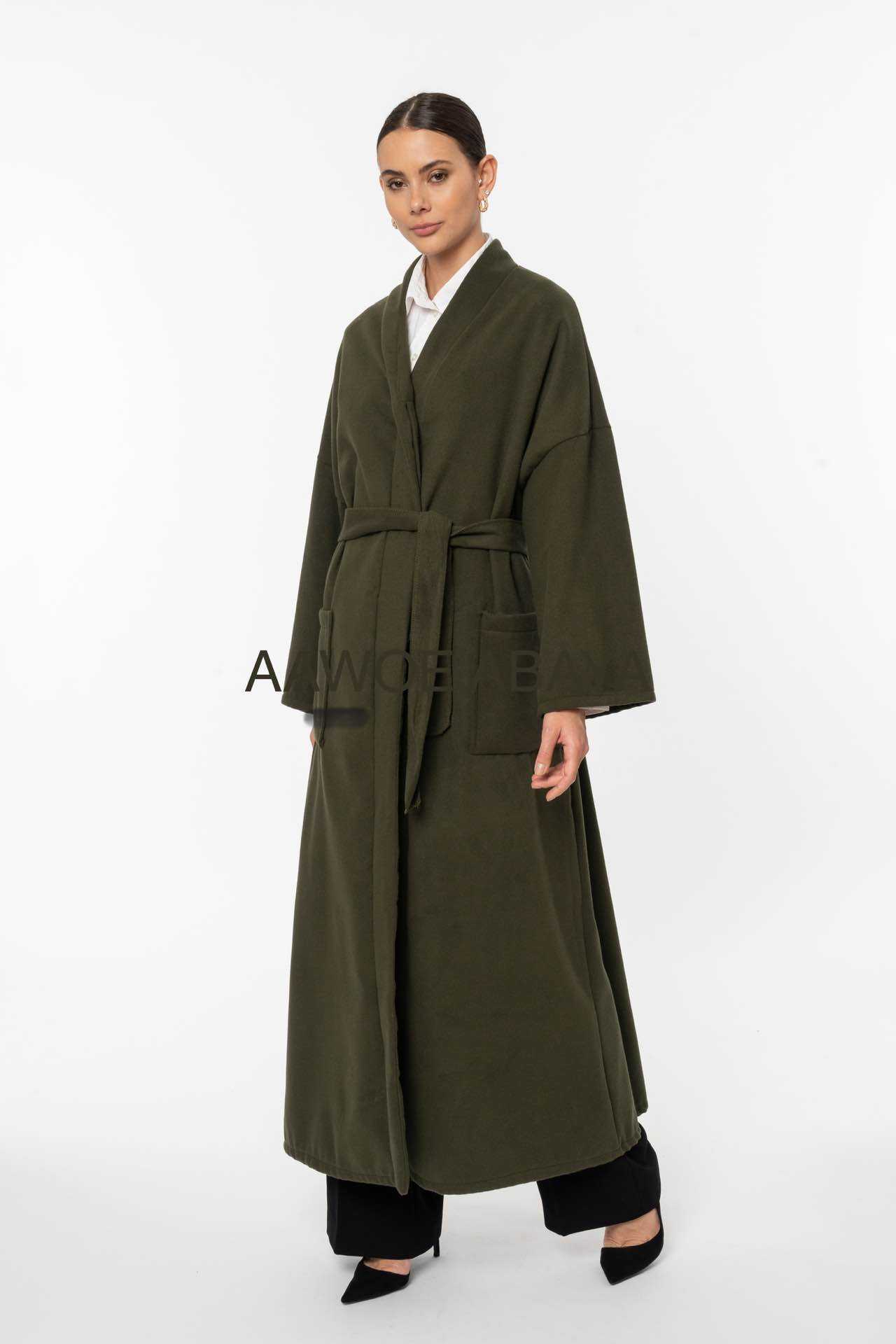 Aawoe Abaya – Casaco - Mulher por atacado – Casaco de Inverno Longo - Comprimento 145 cm - 21600