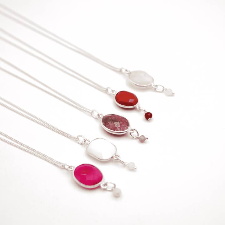 Set van 5 stenen kettingen - CATHY ZILVER WARM voor wholesale door L'Atelier des Dames