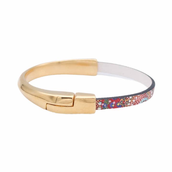 Araracuara - Wholesale Bangle Bracelet - AMACAYACÚ leather bracelet (gold) with magnetic clasp17