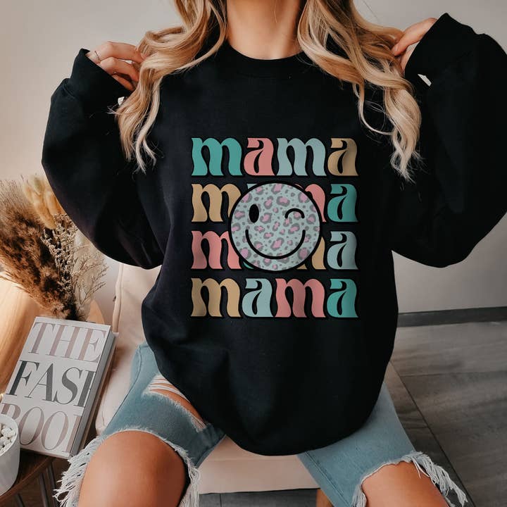 Mother's Day sweatshirt Mama pour la vente par Emogifts