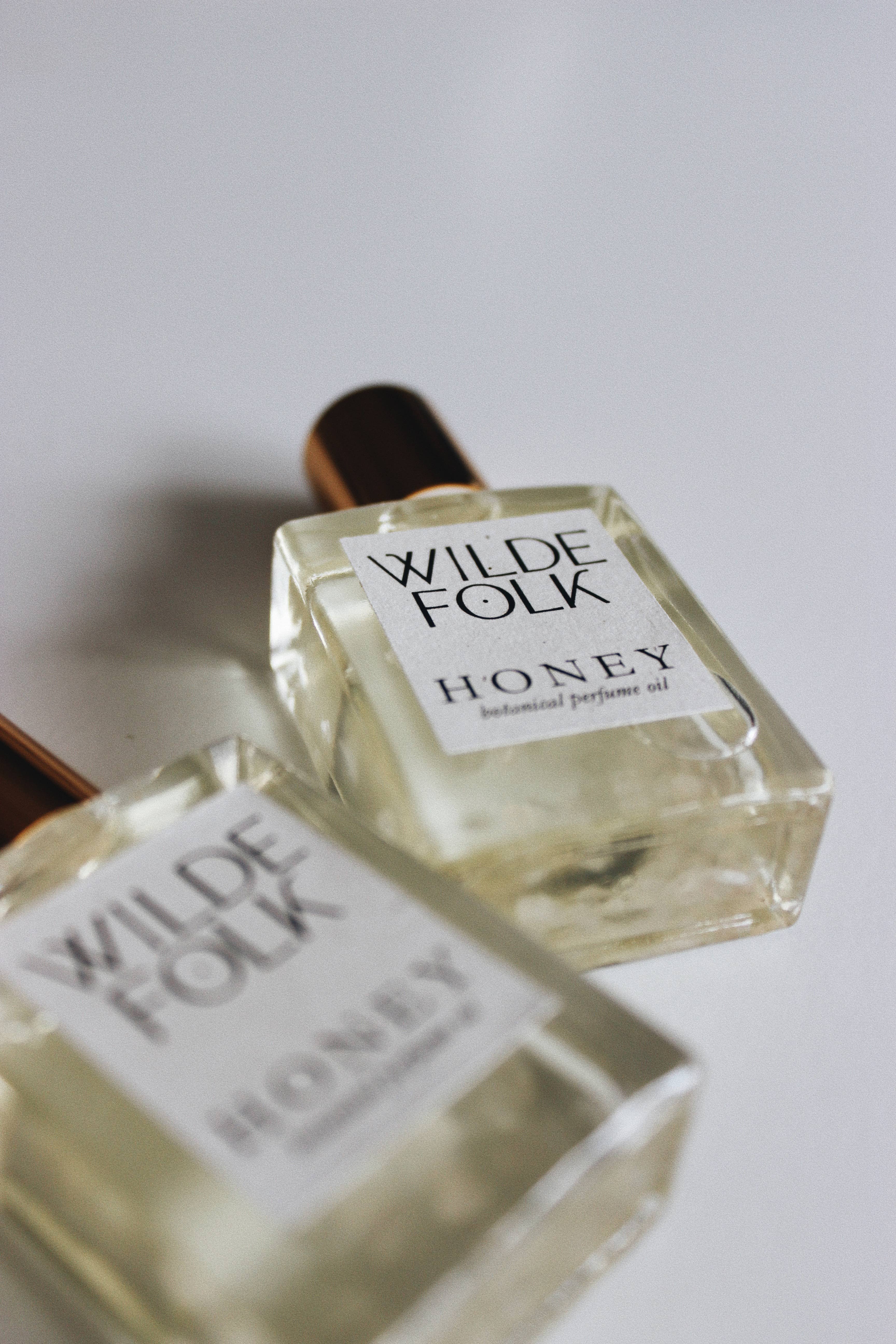 Wilde Folk - Wholesale Roll-On Fragrance - Honey Perfume Oil – Ylang Ylang, Vanilla & Sandalwood, 15mL1