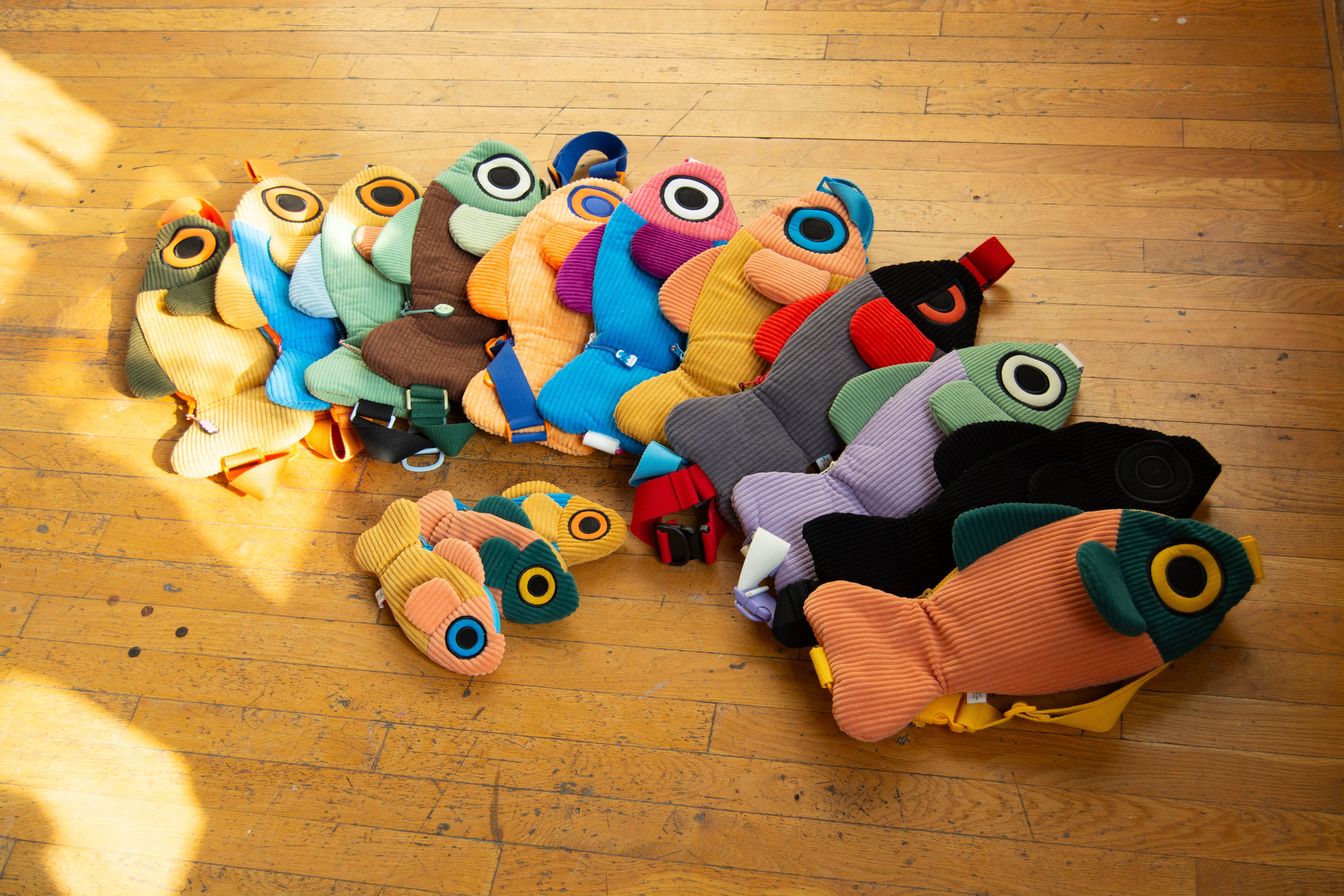 Curlworks - Wholesale Crossbody bag – Unisex - The Fish Bag - Fruity5