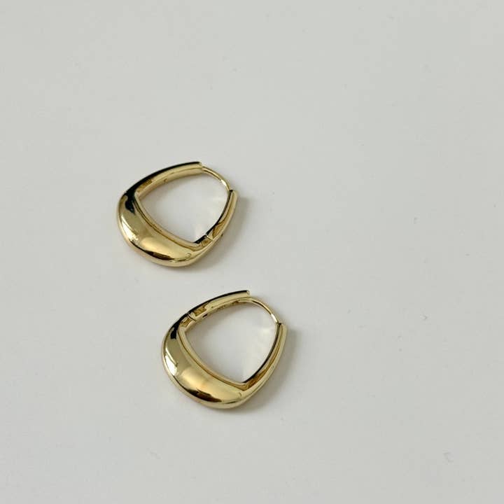 Tramps+Thieves - Wholesale Huggie Earrings - Goana Earrings