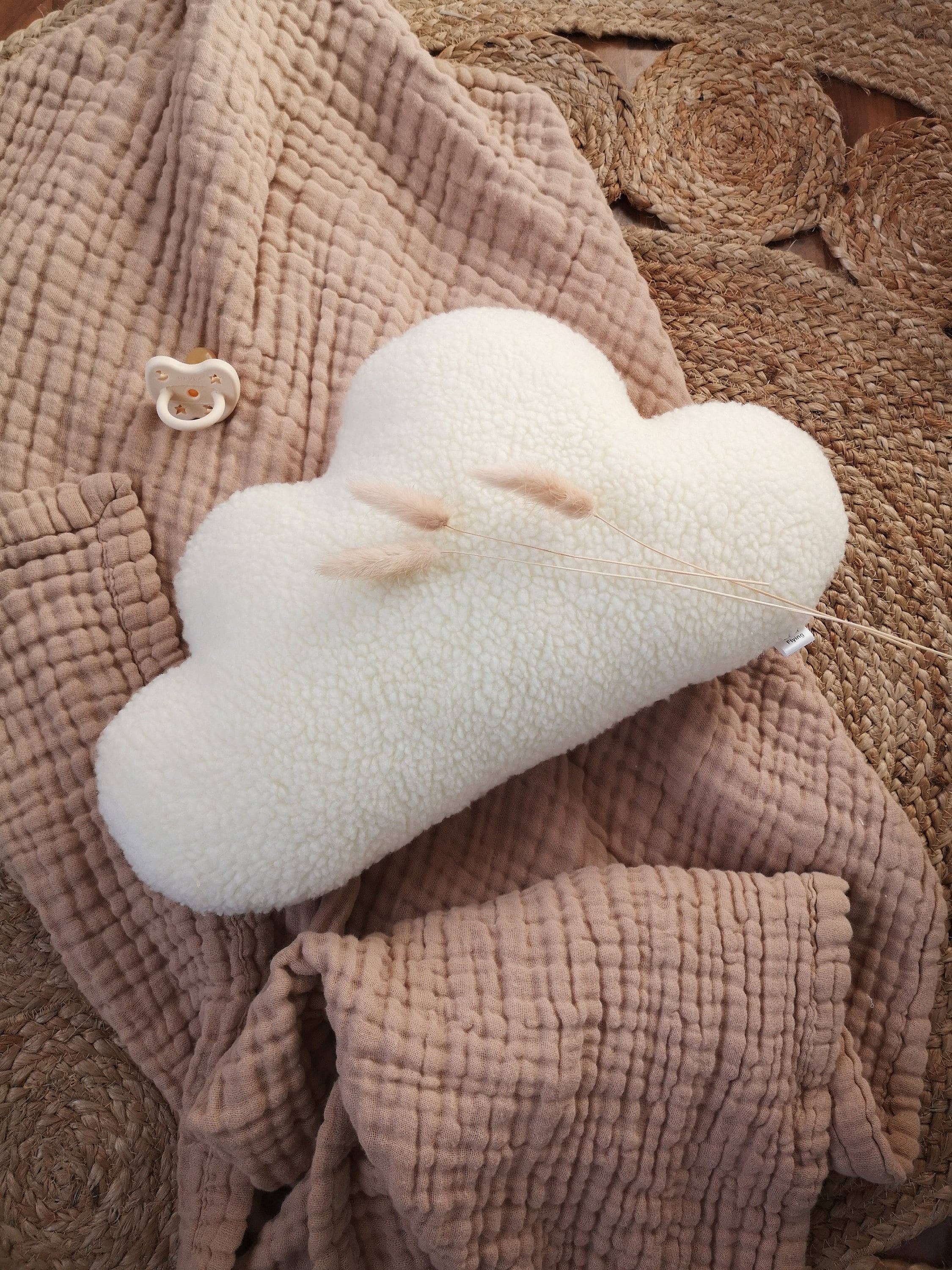 The Butter Flying – wholesale Kudde - Barn och baby – Molnkudde för barnrum i färgen elfenben2