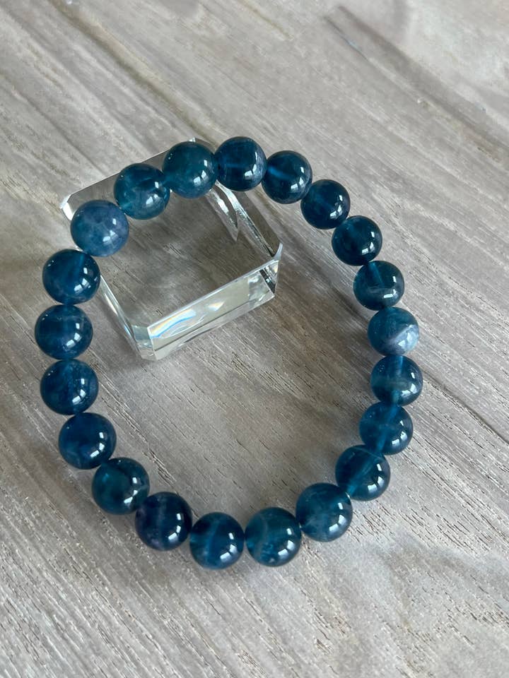 Blå Fluorit Stretch Armband 8mm för wholesale av Luna Rae