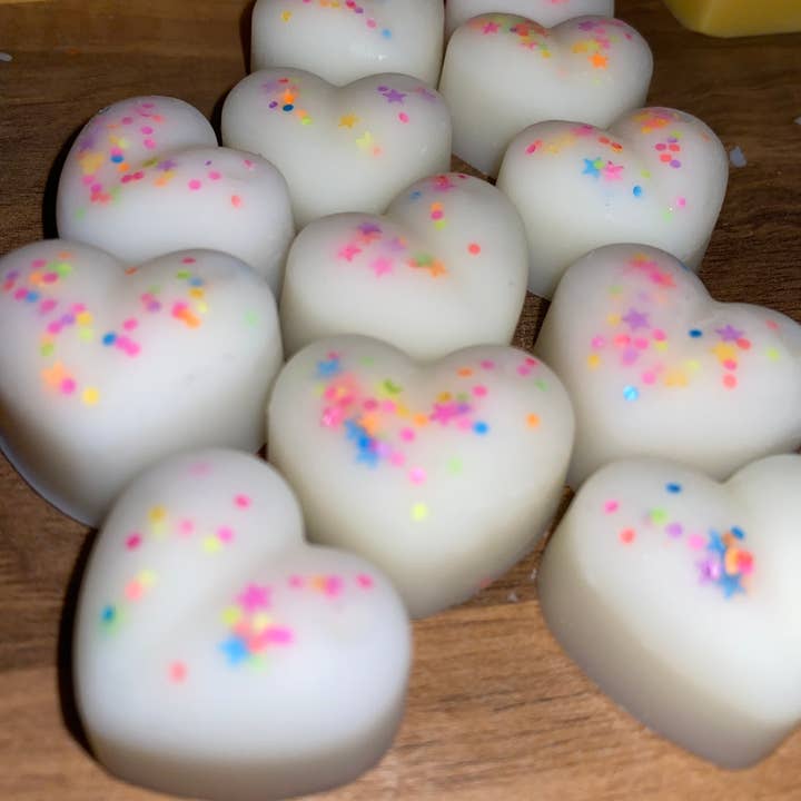 Lyndseys Magical Melts – wholesale Wax melt – Heart shaped melts4