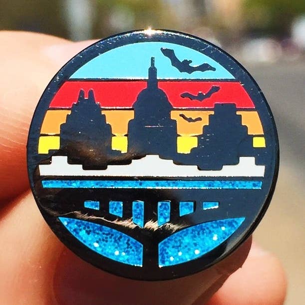 ATX Sprankelend Water Harde Emaille Reversspeld voor wholesale door NateDuval.com