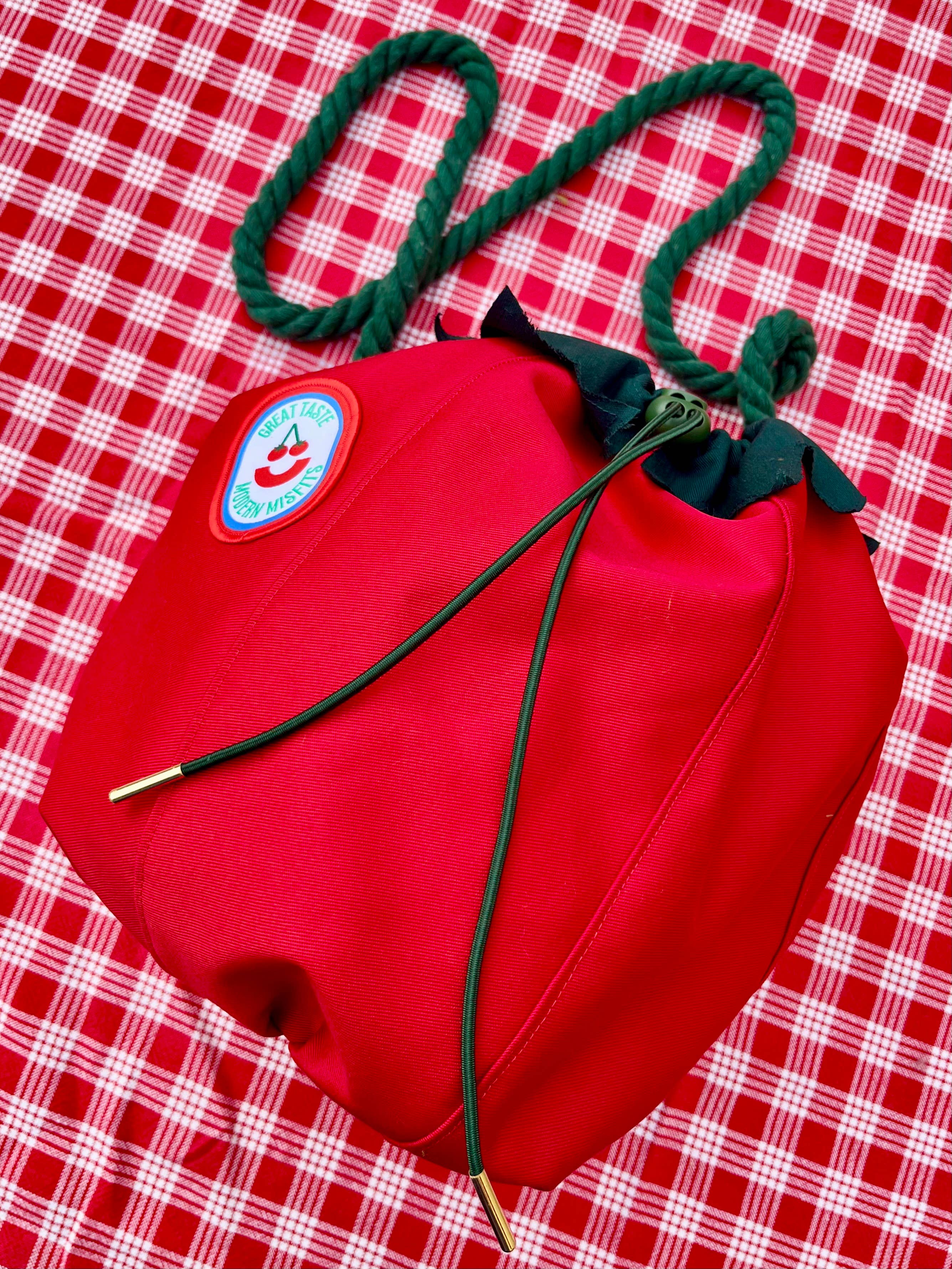 Modern Misfits - Wholesale Crossbody bag – Women's - Tomato Season Round Red Satchel