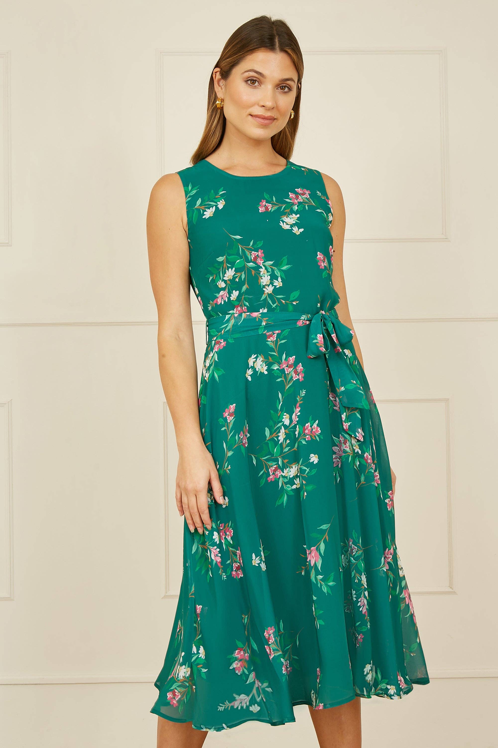 Yumi Green Daisy Print Skater Dress for wholesale on Faire0