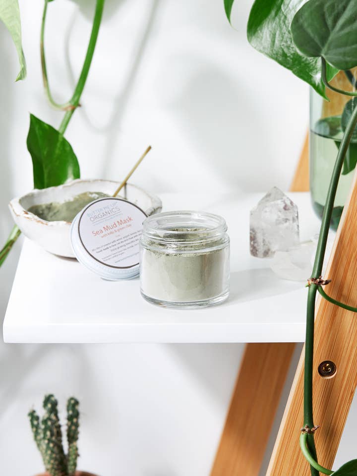 Masque de Boue de Mer/Argile Verte Française Kaolin Argile pour la vente par Butter Me Up Organics