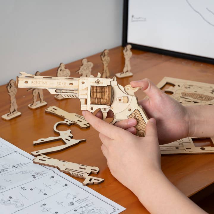 Magnote - Wholesale DIY Craft Kit - ROKR Justice Guard Revolver Wooden 3D Puzzle Kit