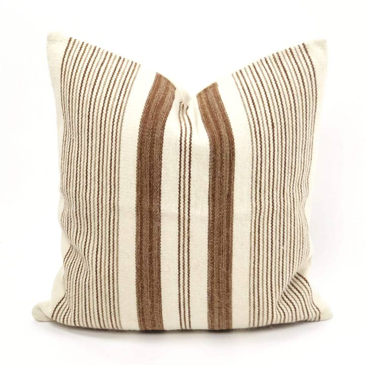 Bryar Wolf - Wholesale Throw/Decorative Pillow - CASCO Pillow Throw Pillows Beige0