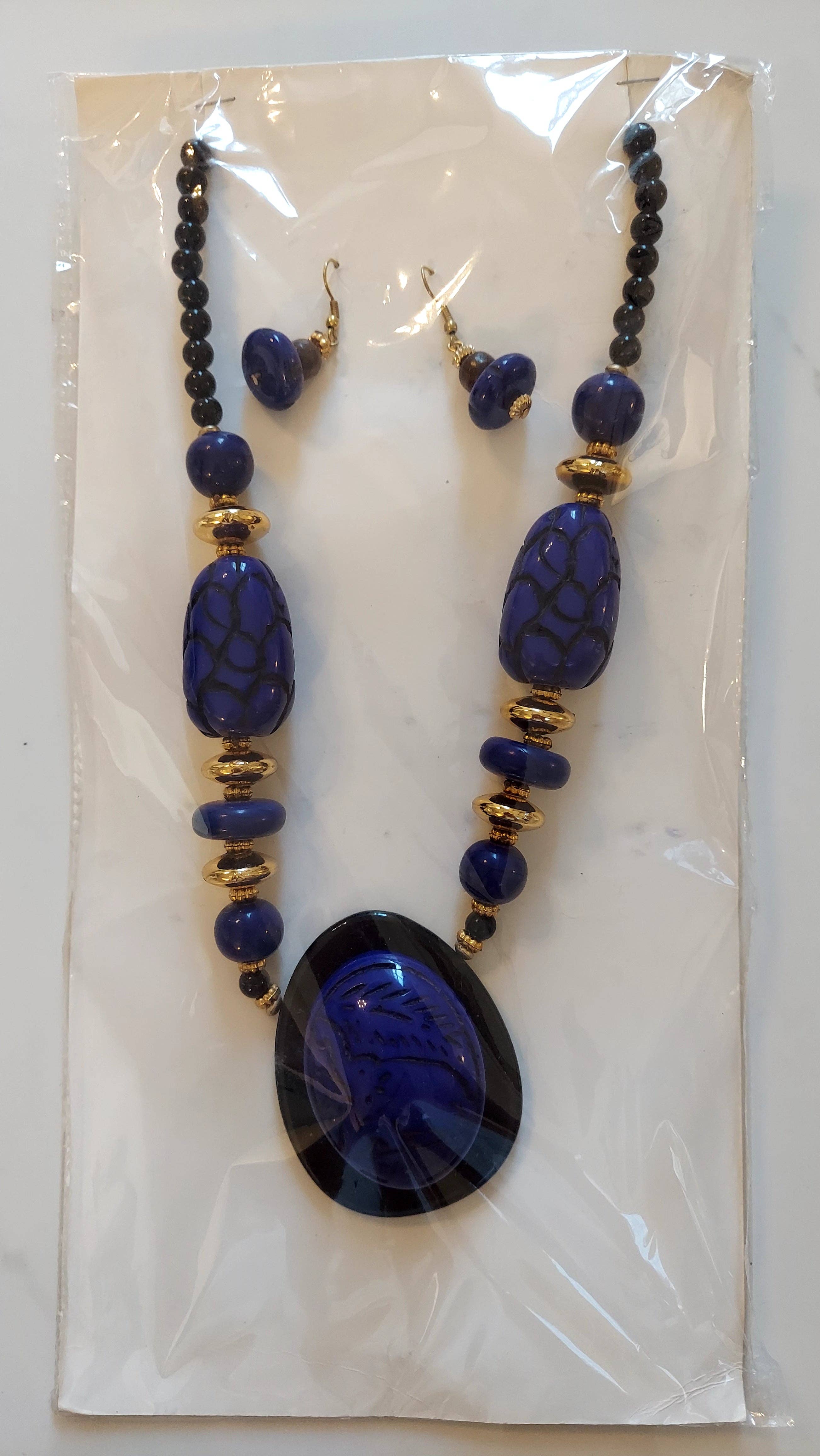 India Batik - Wholesale Jewelry Set - Necklace & Earrings Set / Crackle Elephant2