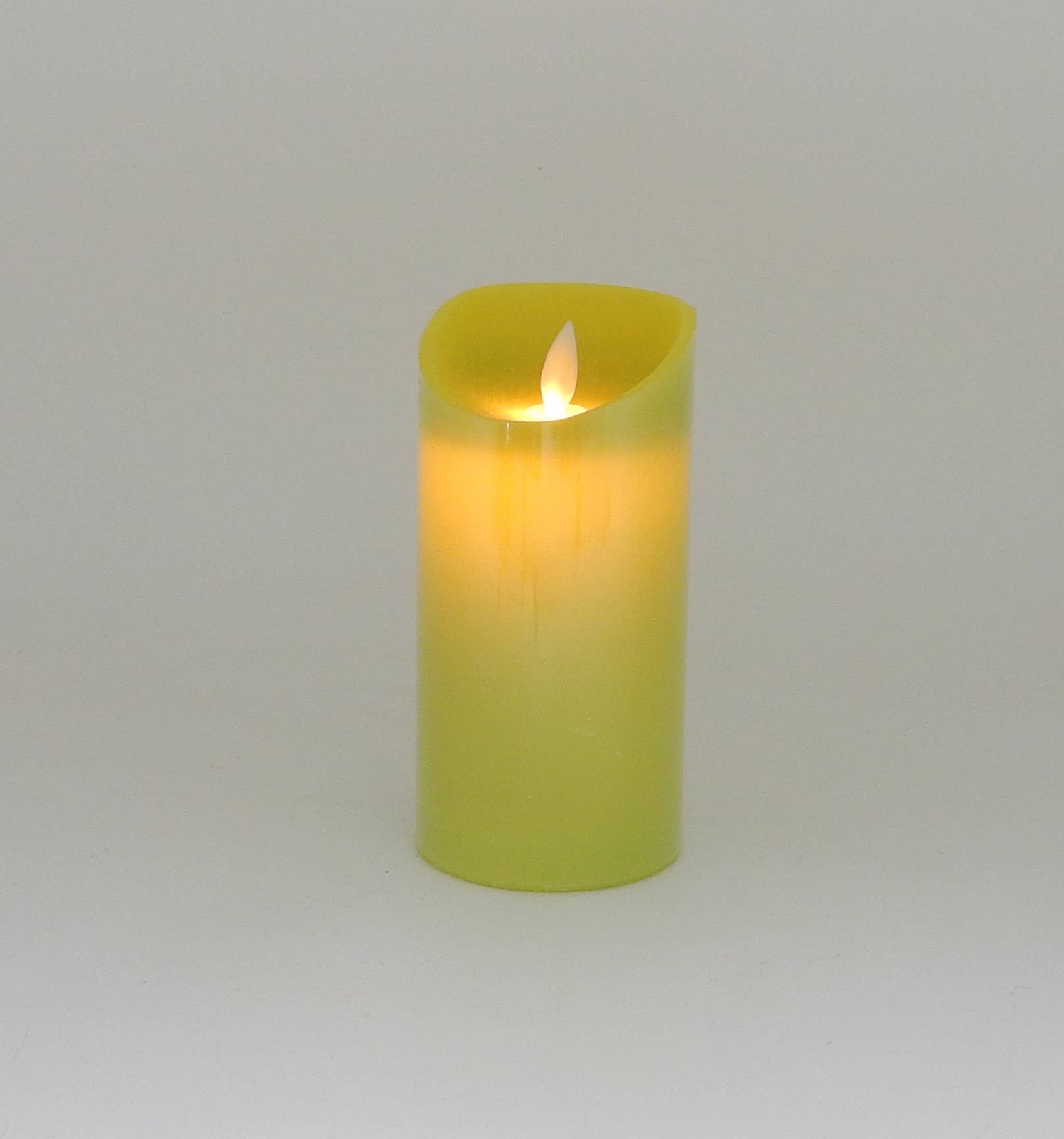 Green Pastures Wholesale – wholesale Flamlöst ljus – Green Pastures Wholesale LED-ljus i äkta vax med flamfria fladdrande ljus – pelarformade12