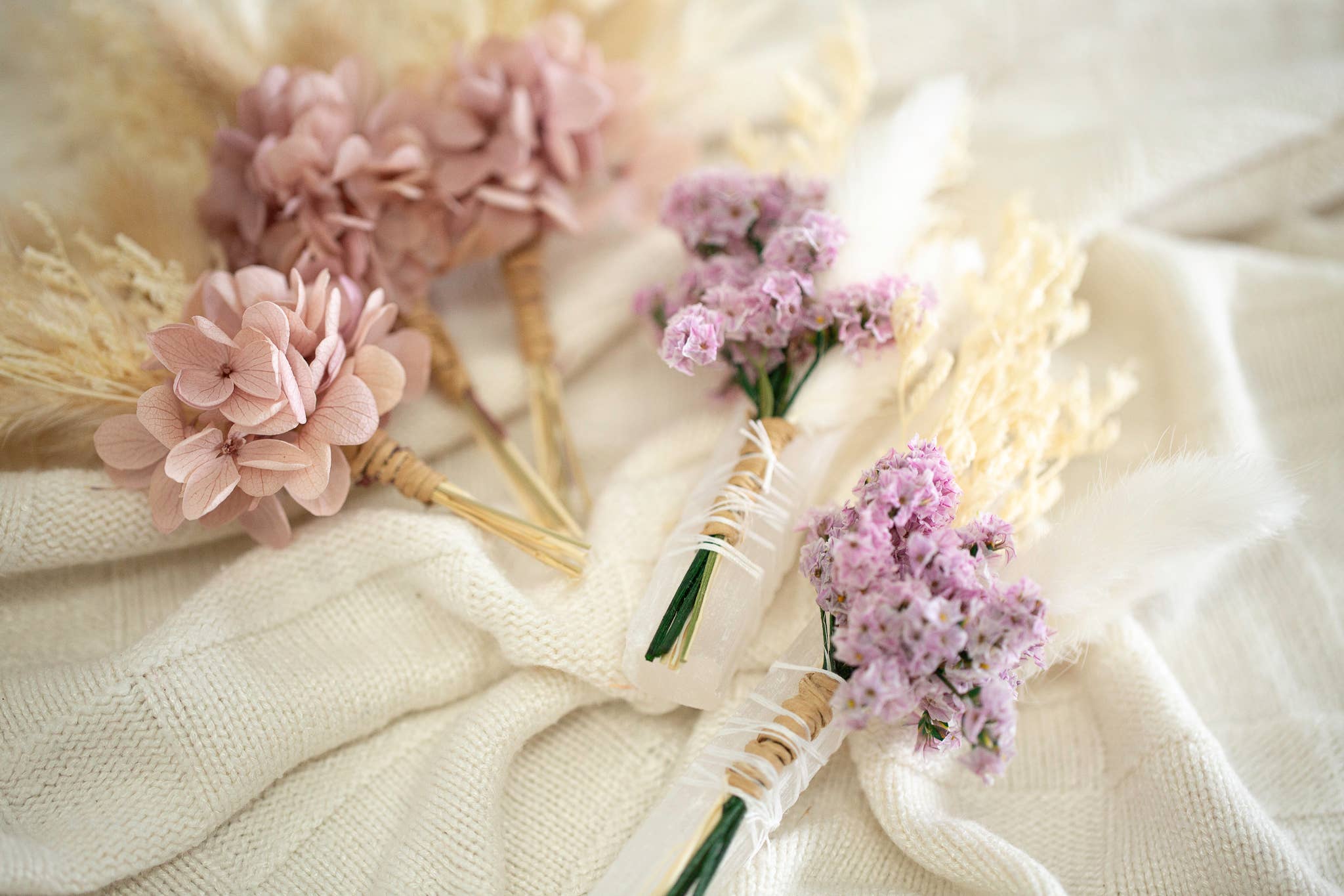 Moss and Magnolia – wholesale Torkade/pressade blommor – Selenite Poises (nya och förbättrade) 4