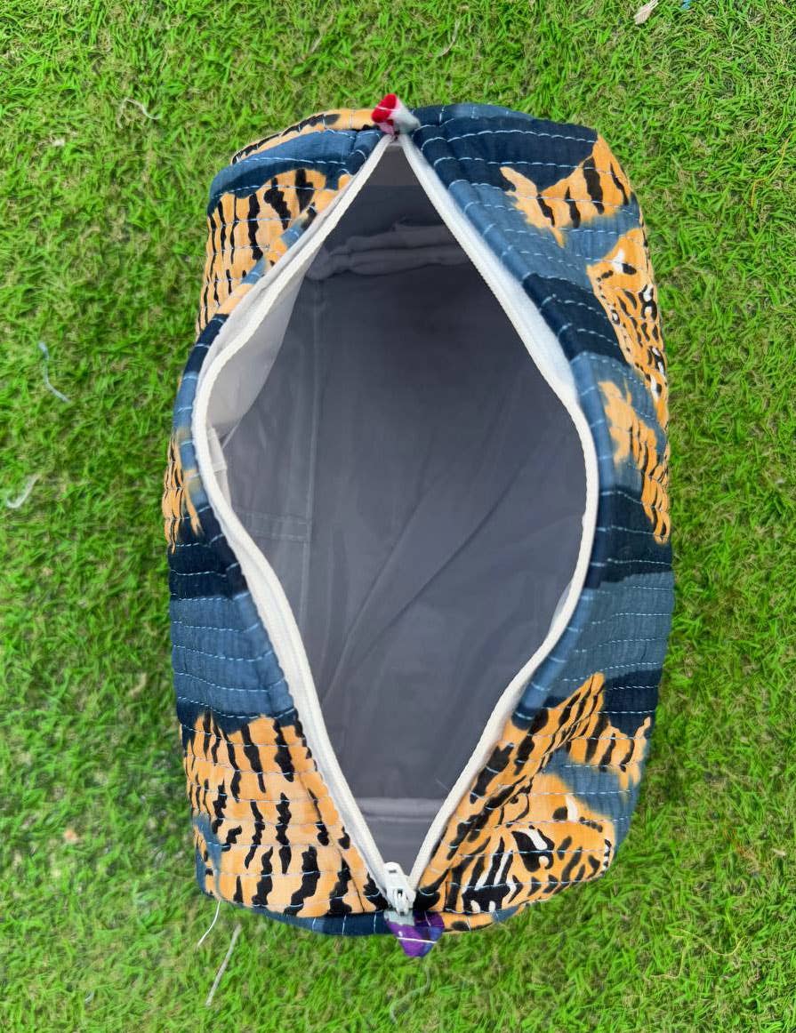 bhavnas boutique - Wholesale Makeup/Cosmetic Bag - Tiger Printed Cosmetic Bag Quilted Toiletry Bag Cotton Bags6