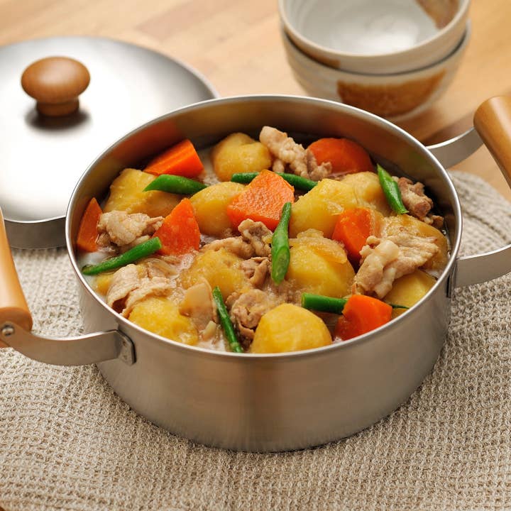 "Japacolle" Japan Collections - Wholesale Cooking Pot - Chitose Wooden handle pot with two handles
