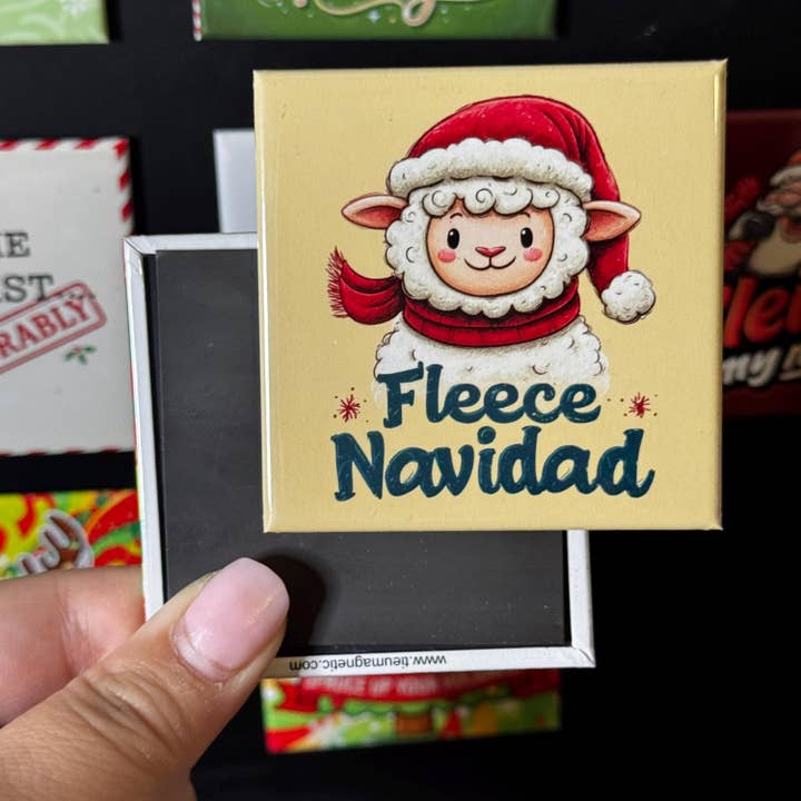 Aimant de Noël drôle Fleece Navidad pour la vente par Tieu Magnetic