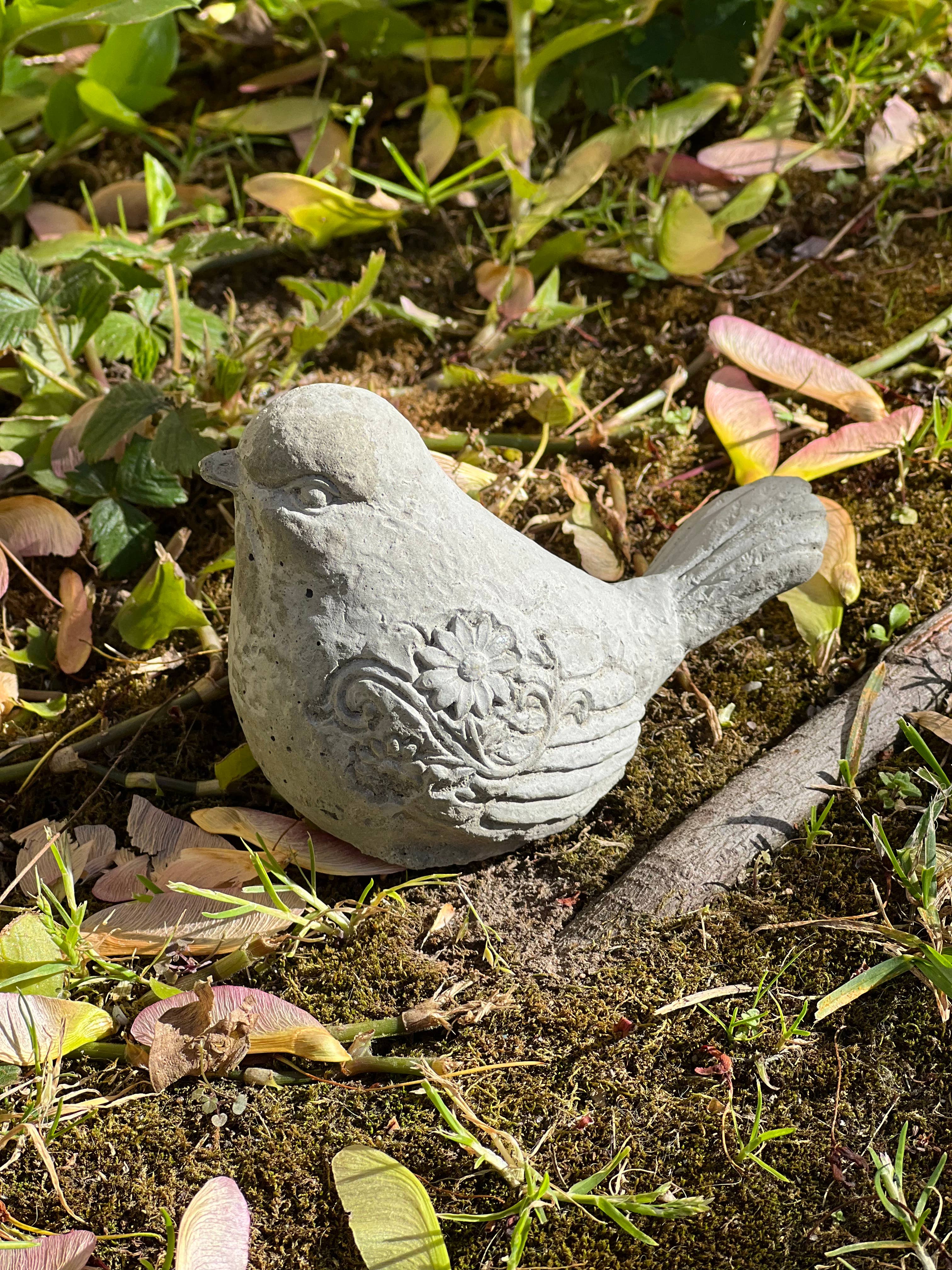 Backyard Stone Art - Wholesale Versiering/decoratie voor buiten - Betonnen Vogel met Mooie Bloemen aan de Zijkant, Beeld, Beeldje2
