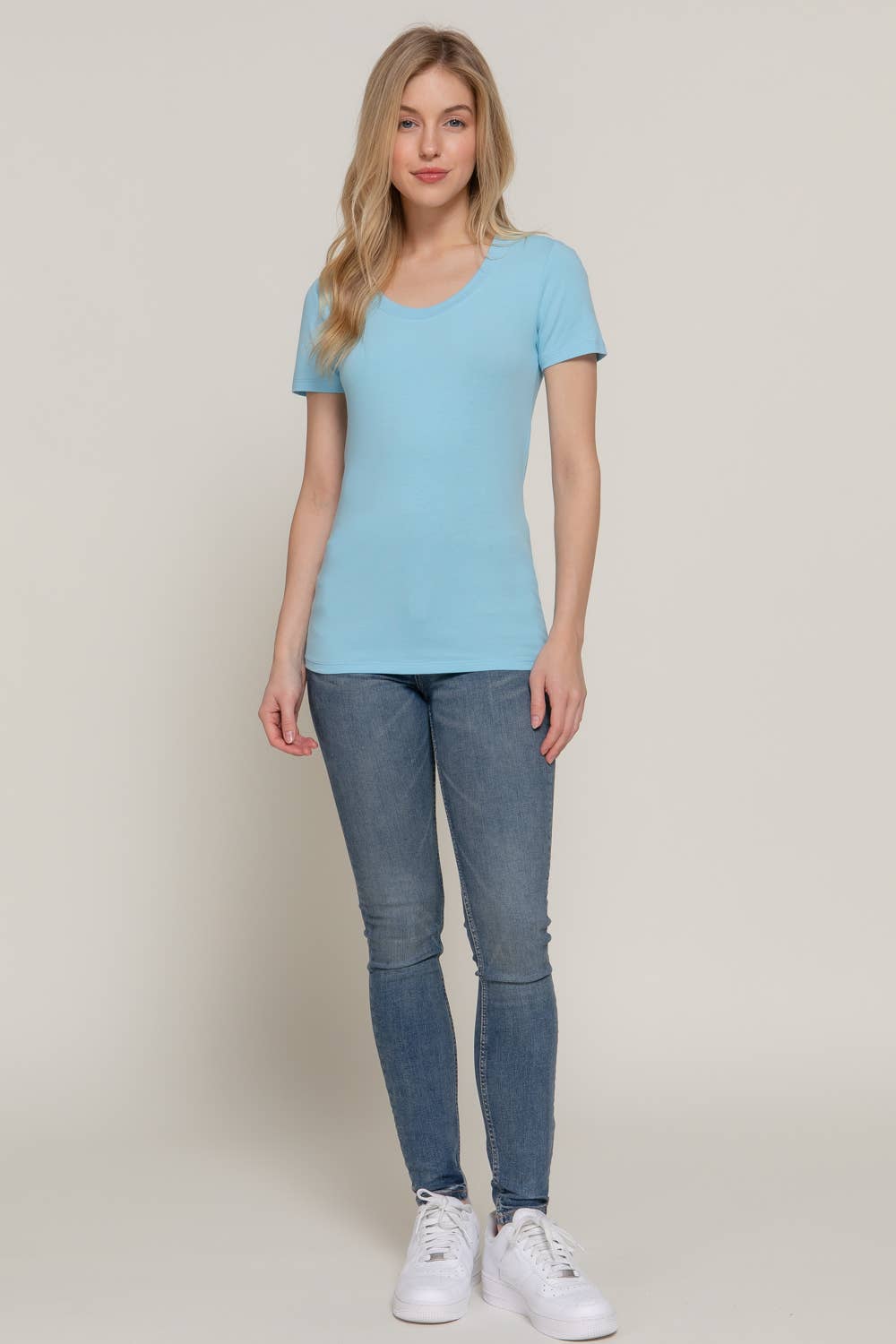 Active Basic | Active USA – Engroshandel T-shirt – til kvinder – Kortærmet top i bomuldstrikot med rund hals23