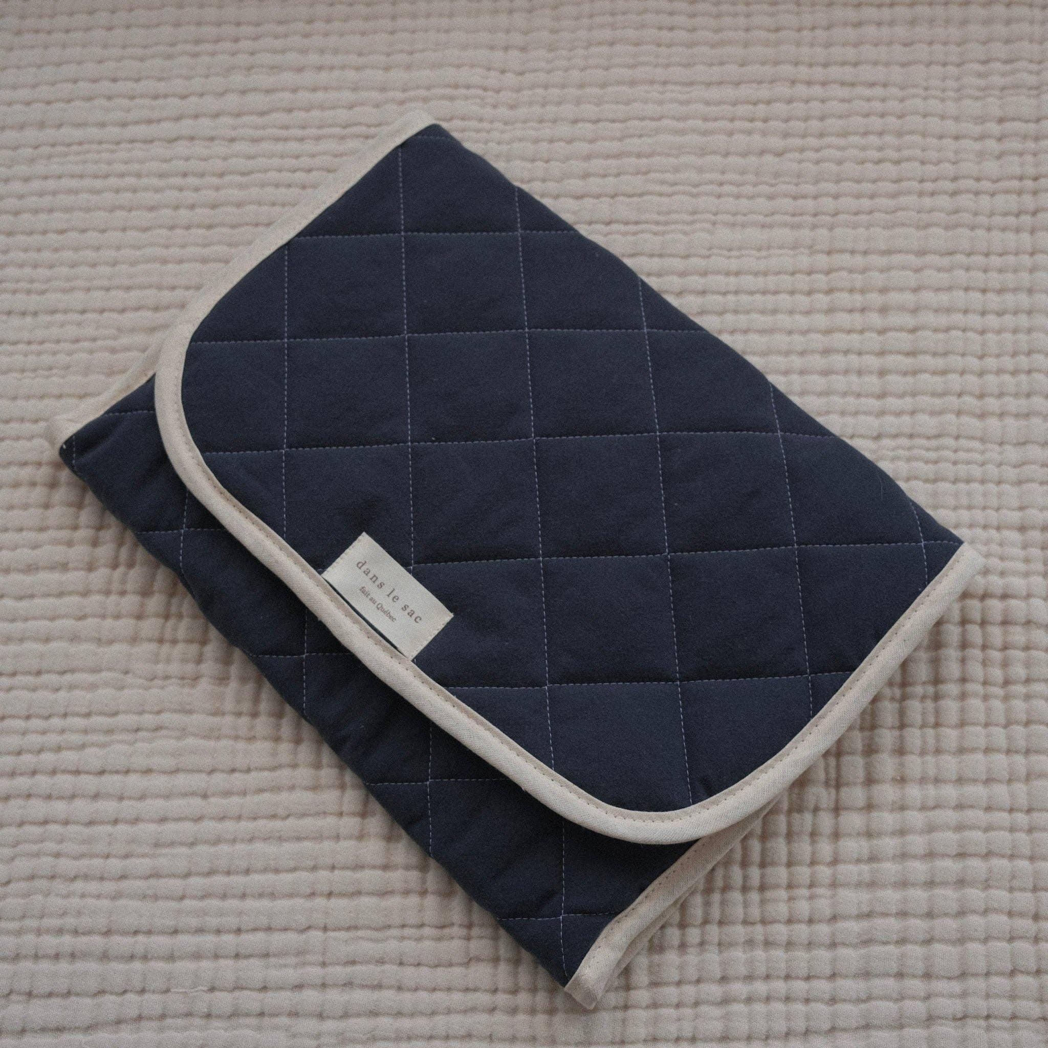 Dans le sac – wholesale Blöjbytesmatta - Baby – Skötmatta för baby - lätt att stoppa i skötväskan4