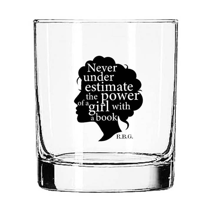 Never Underestimate The Power of A Girl Glasbecher, 11 Unzen für den Großhandel von Fly Paper Products