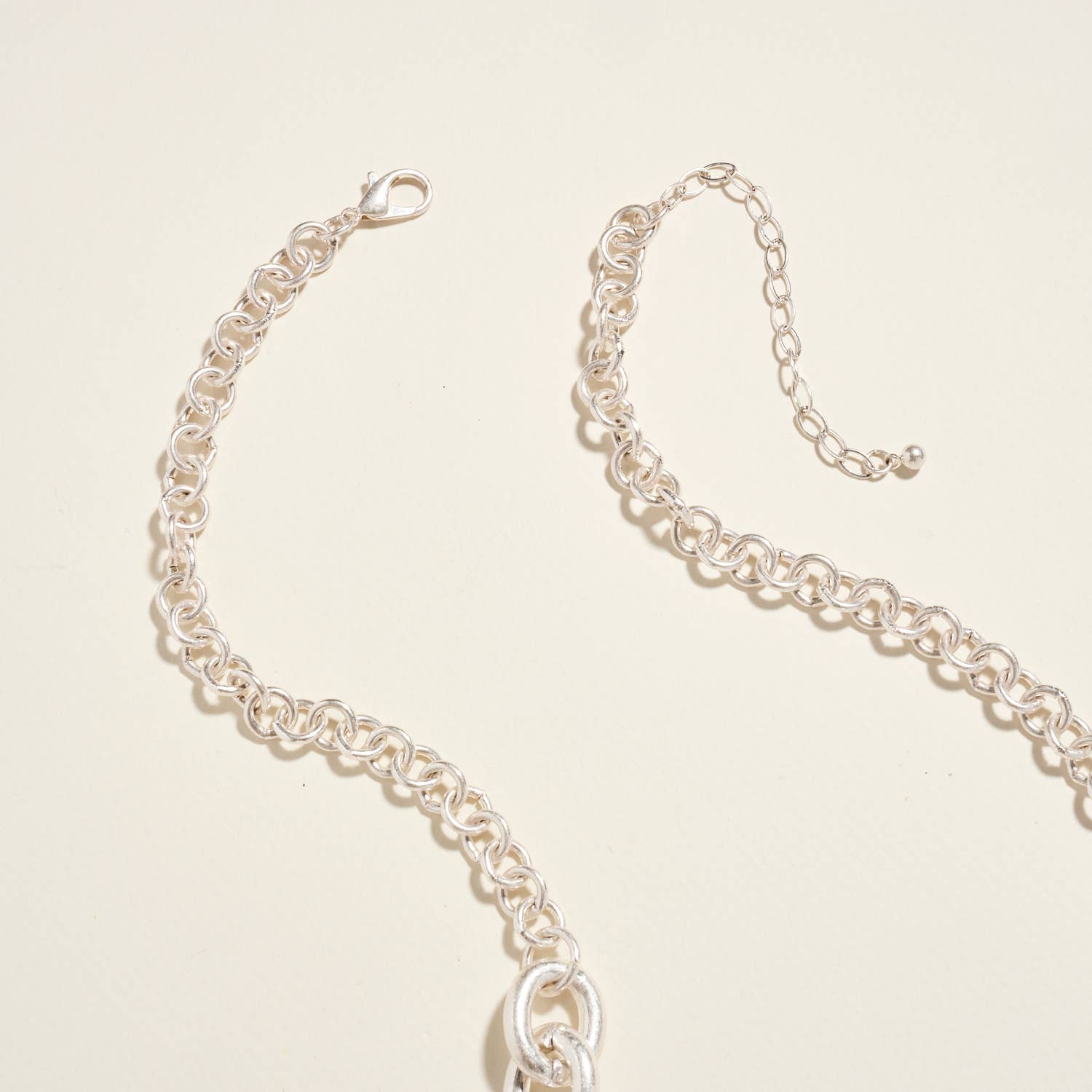 Designature New York - Vendita all&#x27;ingrosso Collane a catena e maglie - Collana Vintage a Catena Spessa in Metallo5