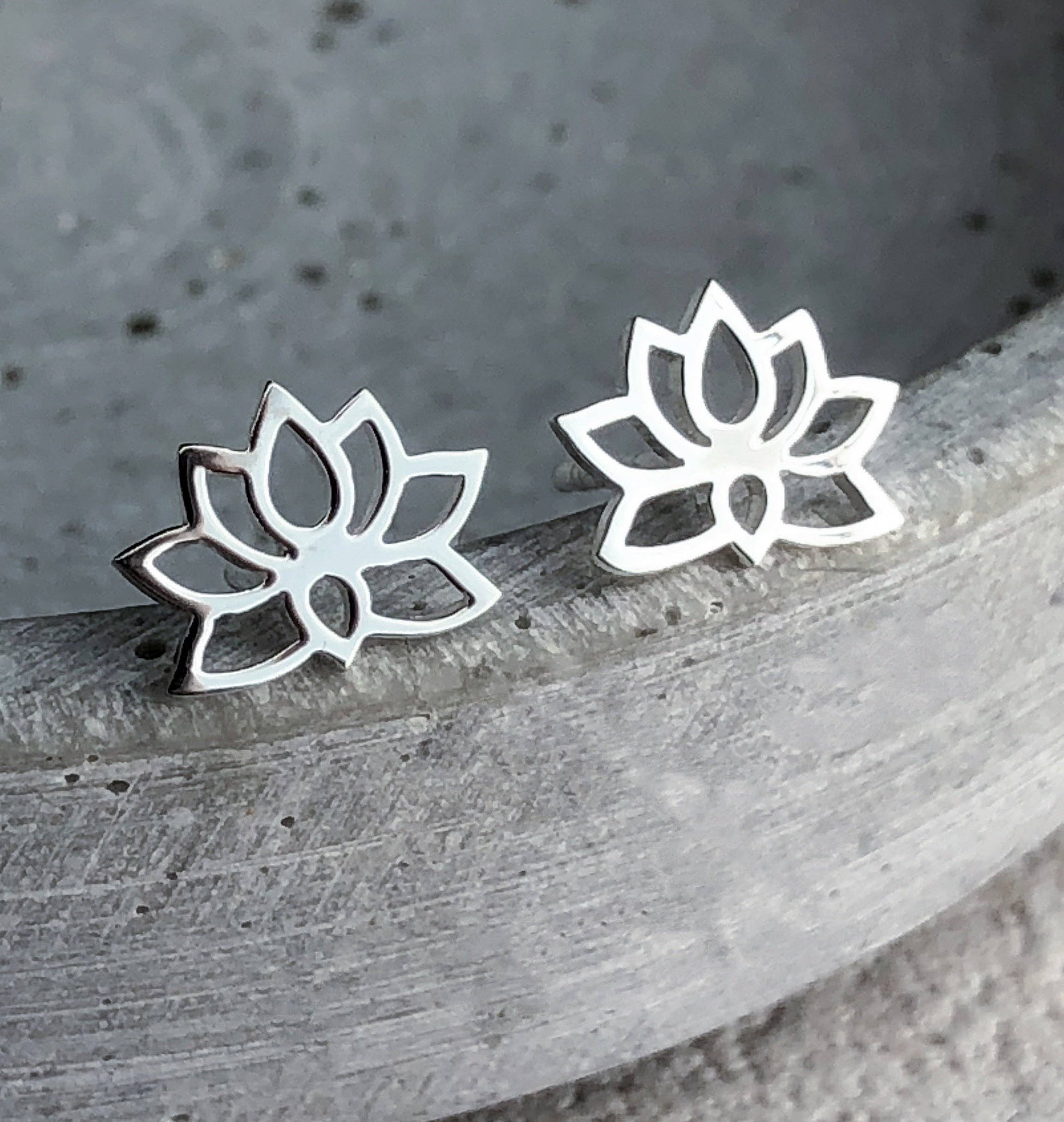 MadamLili – wholesale Stud/post earrings – Mini 925 Sterling Silver Lotus Stud Earrings — EHR925-1196