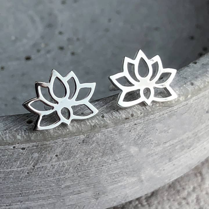 MadamLili - Wholesale Stud/Post Earrings - Mini 925 Sterling Silver Lotus Stud Earrings — EHR925-1196