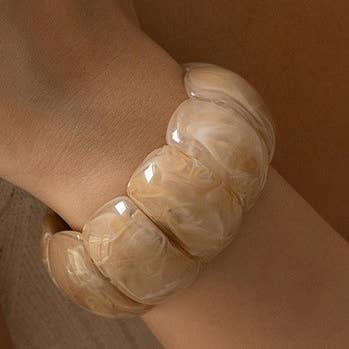 JOSSLYN by wall to wall - Wholesale Beaded Bracelet - Color-Block Acrylic Stretch Cord Bracelet | 40B51956