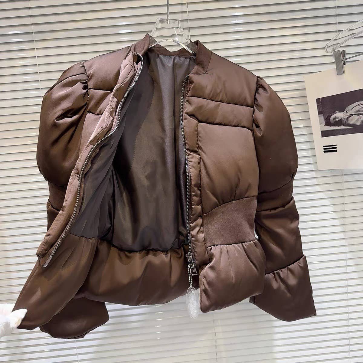 Productseeker – Puffer Jacket - Mulher por atacado – JK97 Casaco Quente de Cintura com Rosca Chic para Mulher15