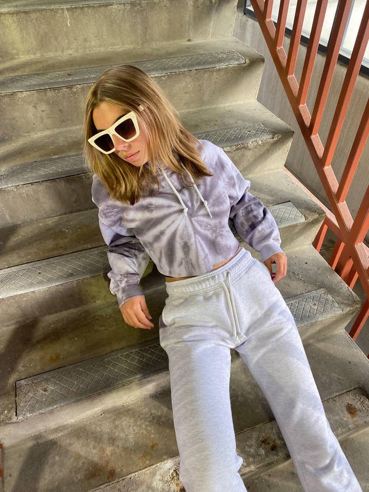 Midnight Grey Cropped Hoodie för wholesale av exbapparel